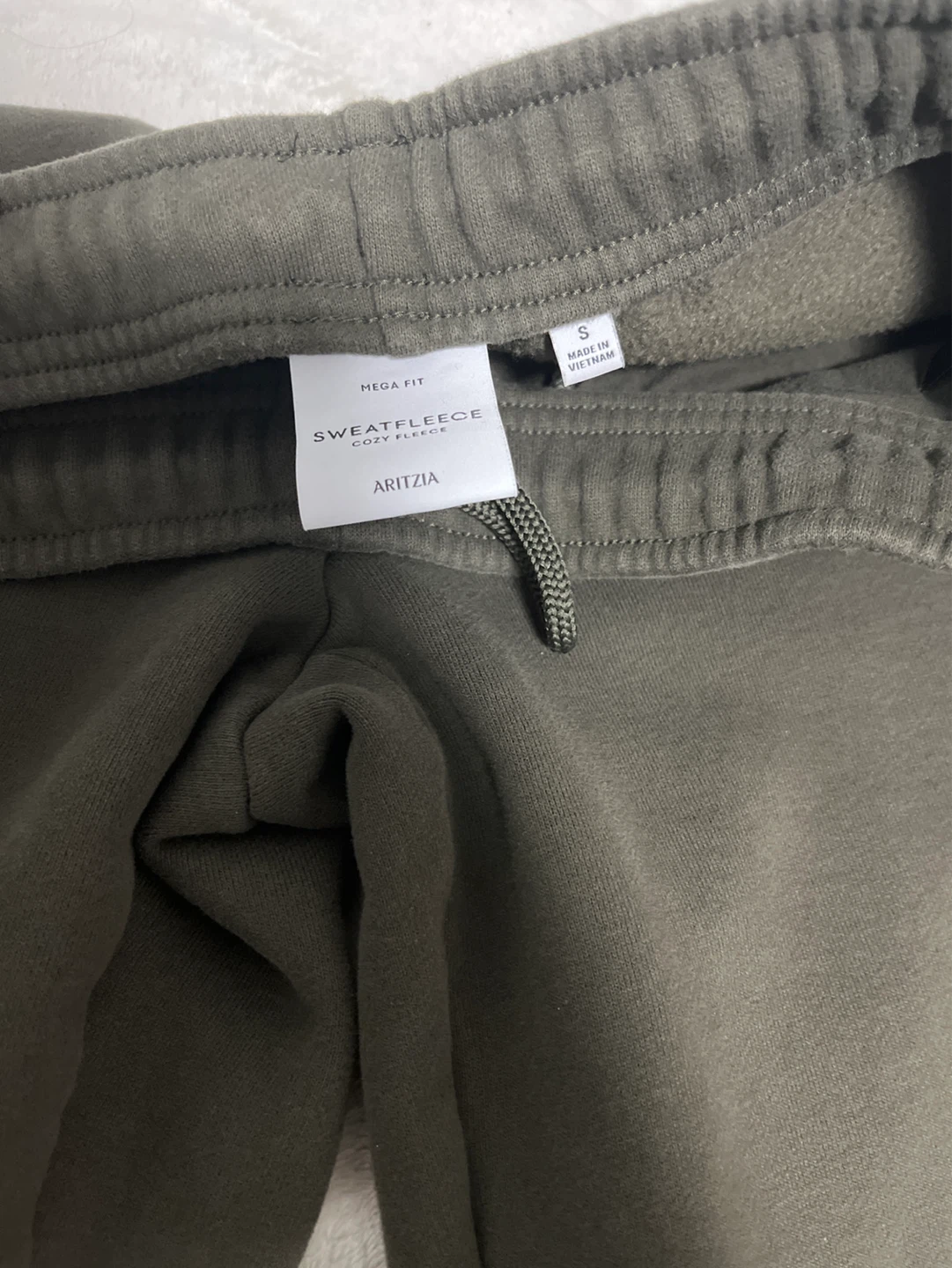 Aritzia Mega Fit Sweatpants - Size S - photo 2