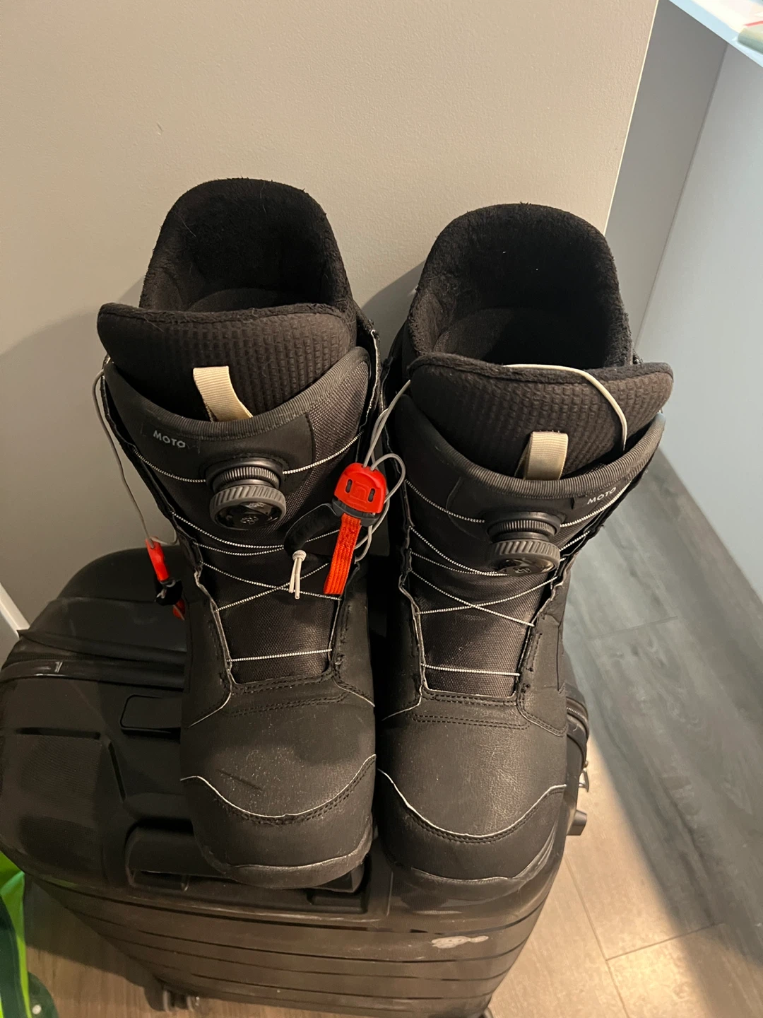 Burton Moto Snowboard Boots US 11.5 - Excellent Condition
