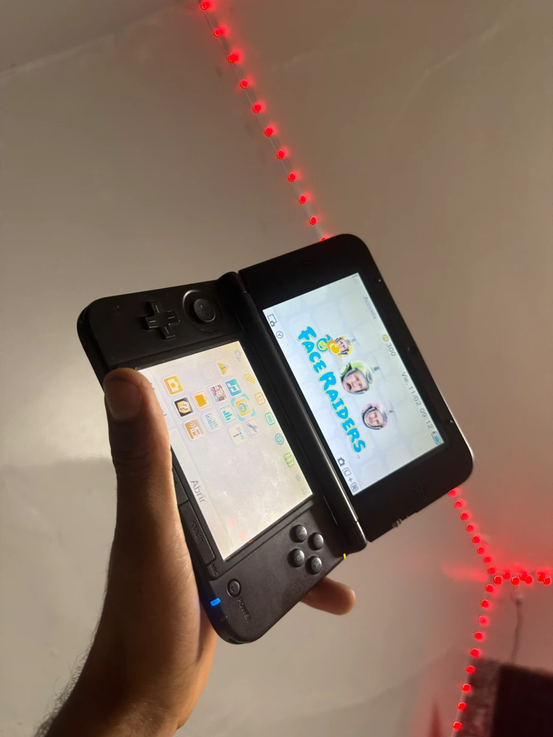 Nintendo 3DS XL Red Mario Edition - photo 4