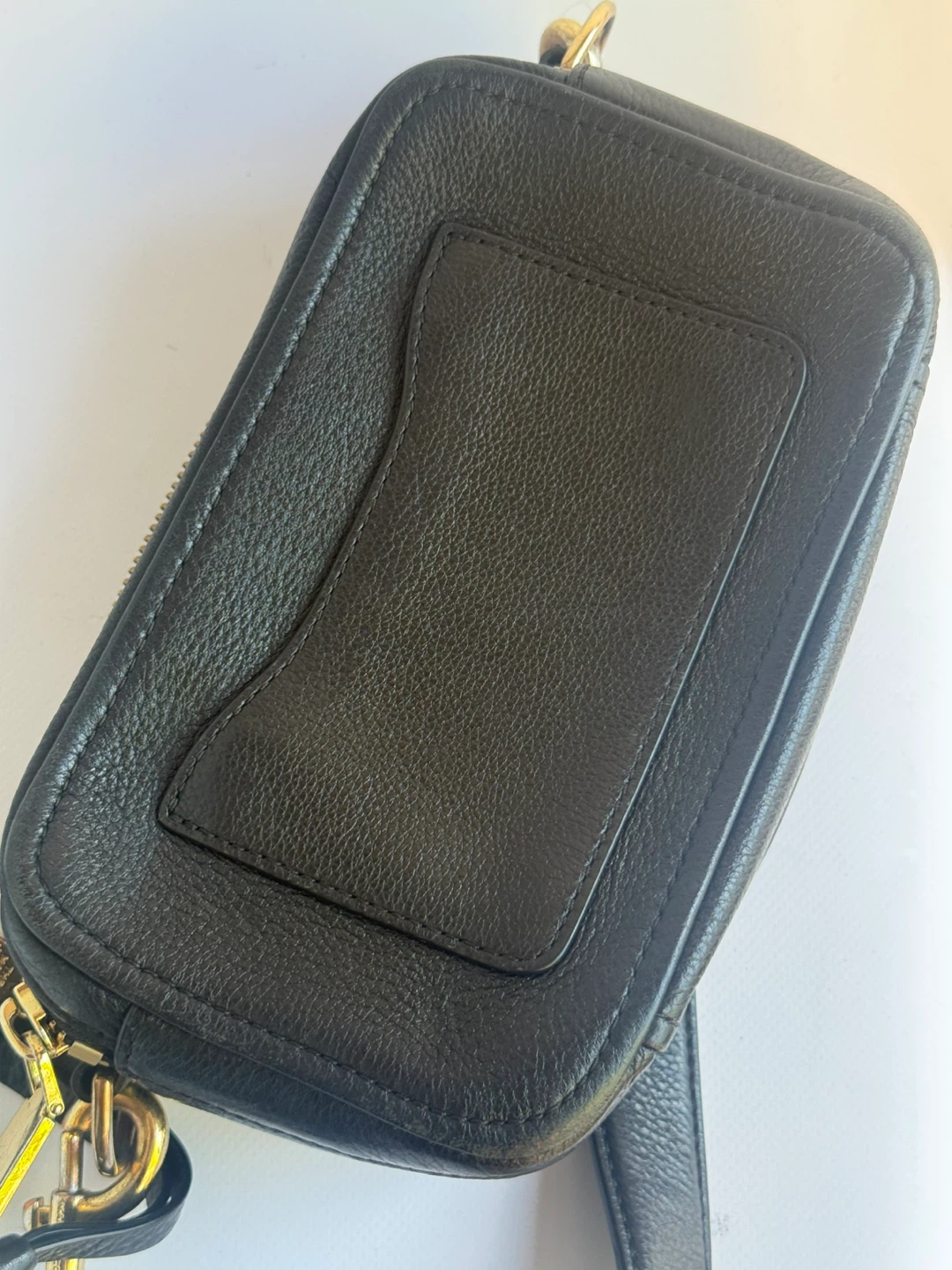 The Marc Jacobs Black Leather Camera Bag - photo 4