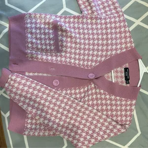 PrettyLittleThing Pink Cardigan
