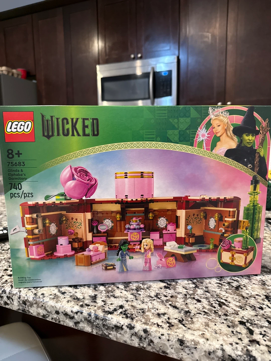 LEGO Wicked Glinda & Elphaba's Castle Building Set 75683 - photo 3