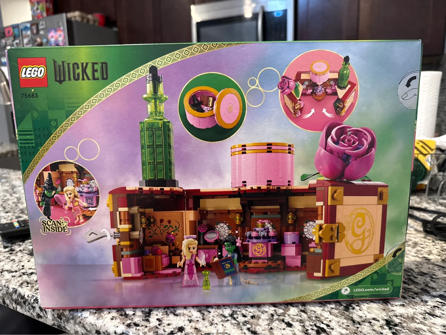 LEGO Wicked Glinda & Elphaba's Castle Building Set 75683 - photo 4