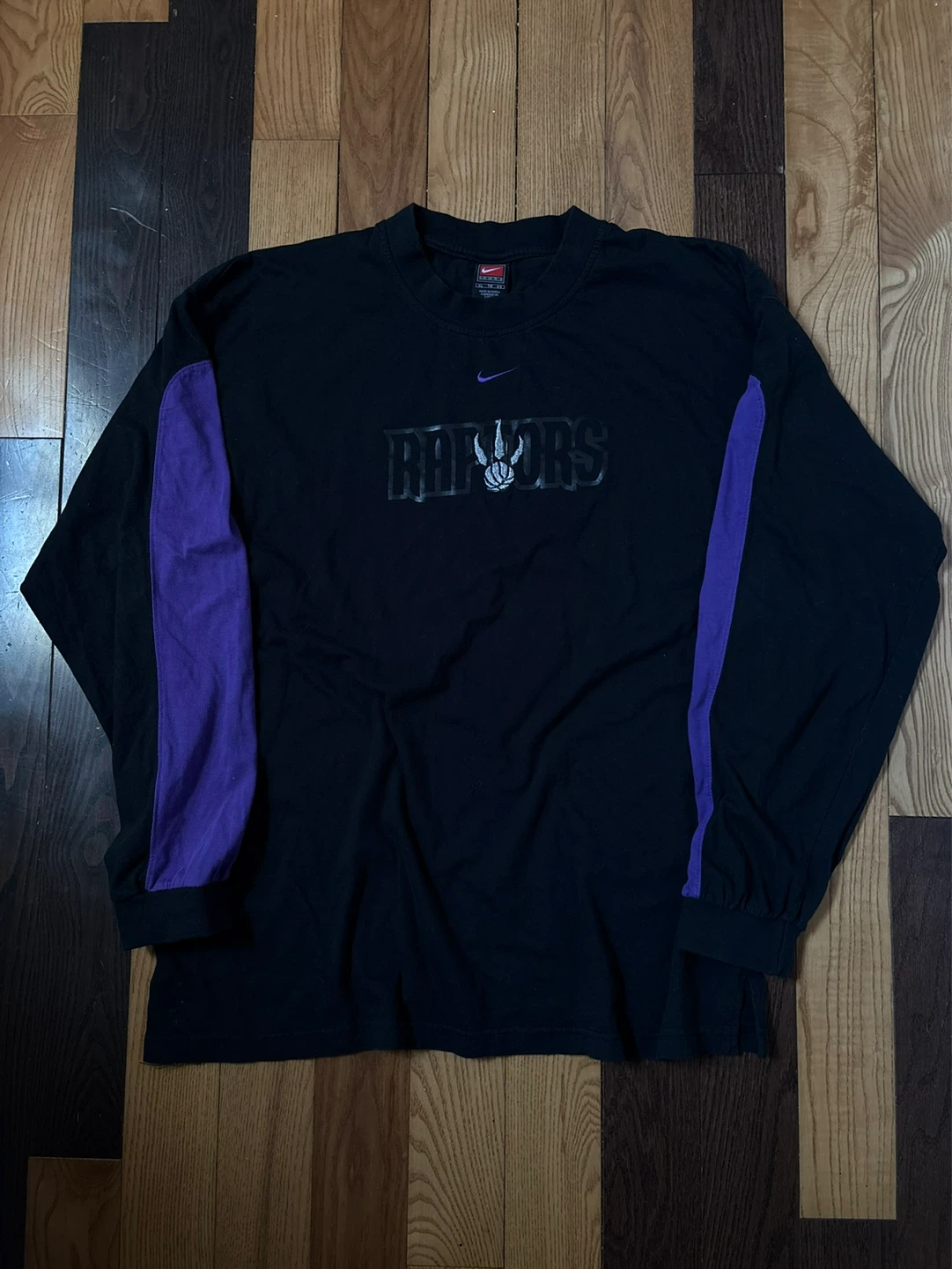 Vintage Toronto Raptors nike center swoosh long sleeve tee XL - photo 2