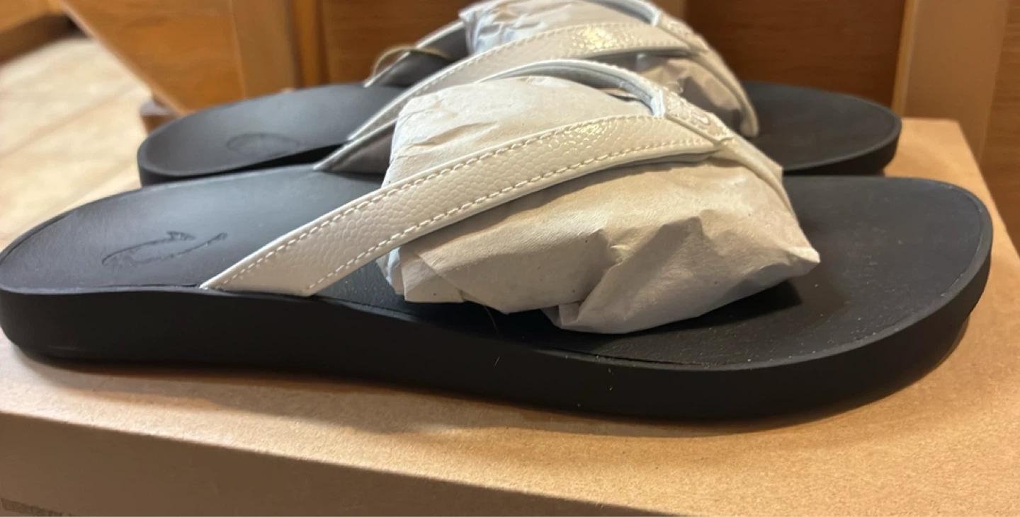 New OluKai Flip Flops - White/Black - photo 3