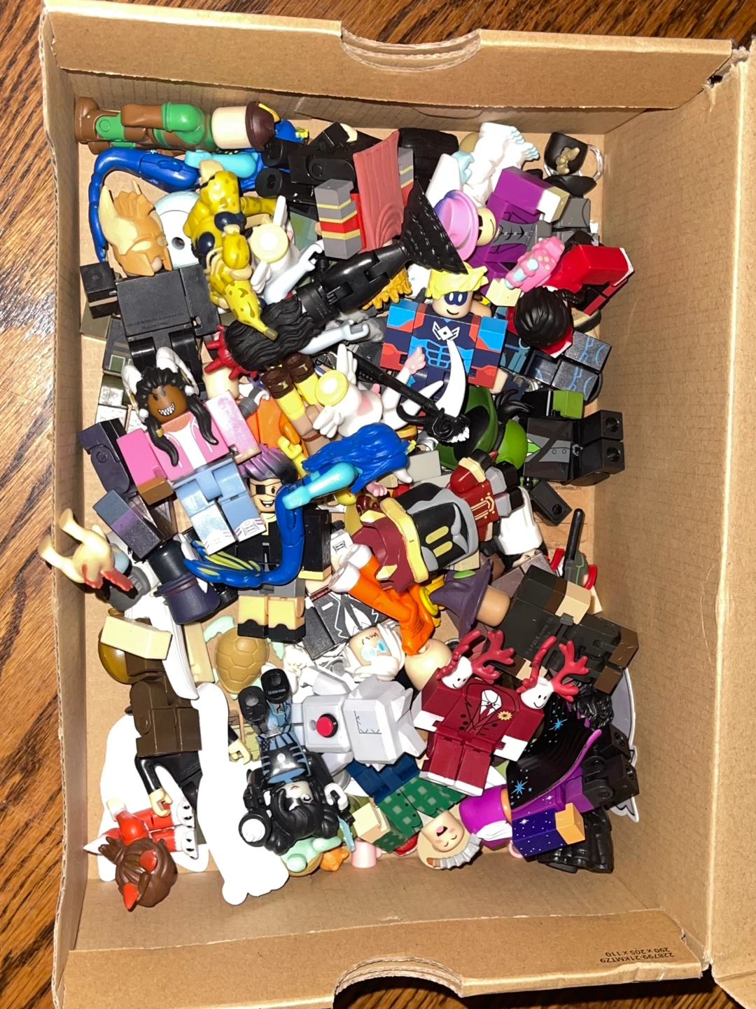Roblox Figure Accessories Lot
