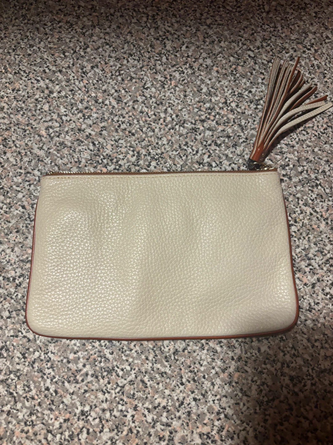 Dooney & Bourke Pebble Grain Leather Pouch - photo 2