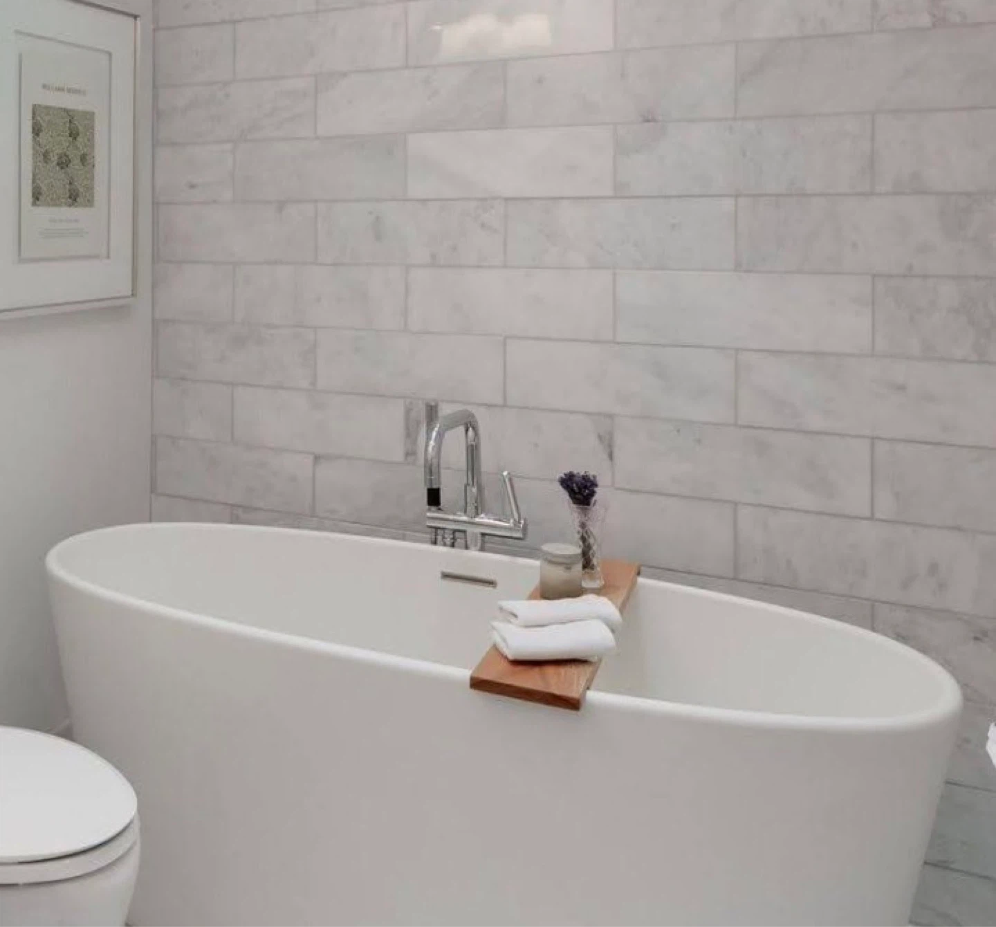 White Bathtub with free shower fittings - photo 4