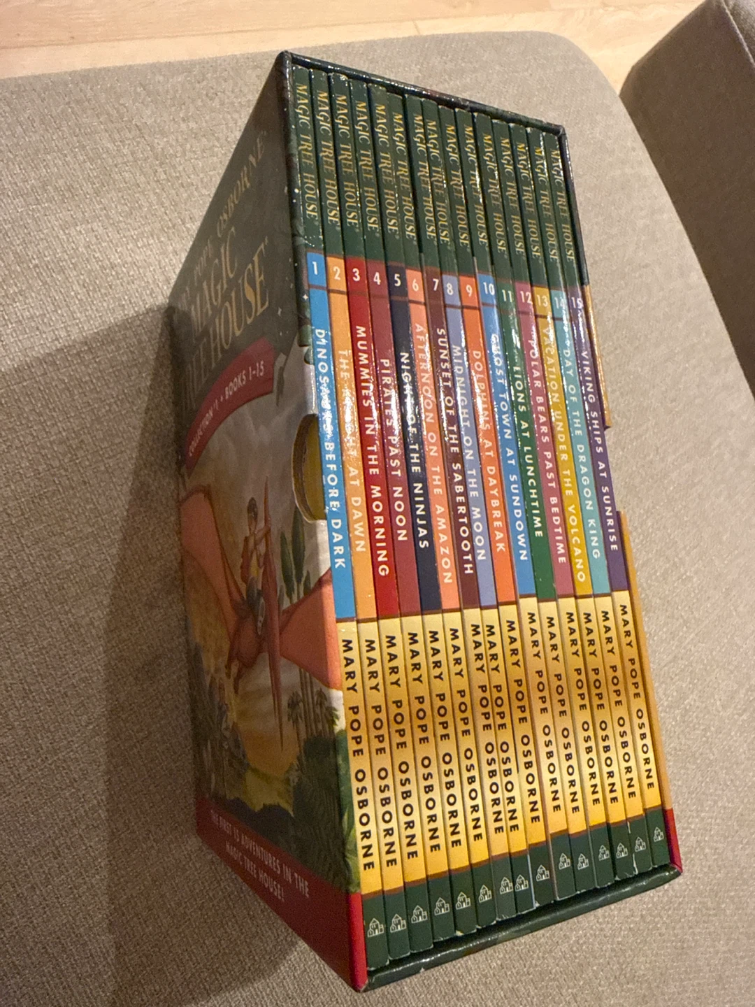Magic Tree House Collection #1 Books 1-15 Box Set - photo 3