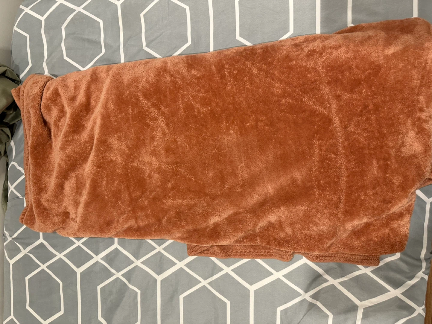 Queen size Threshold Plush Throw Blanket - photo 2