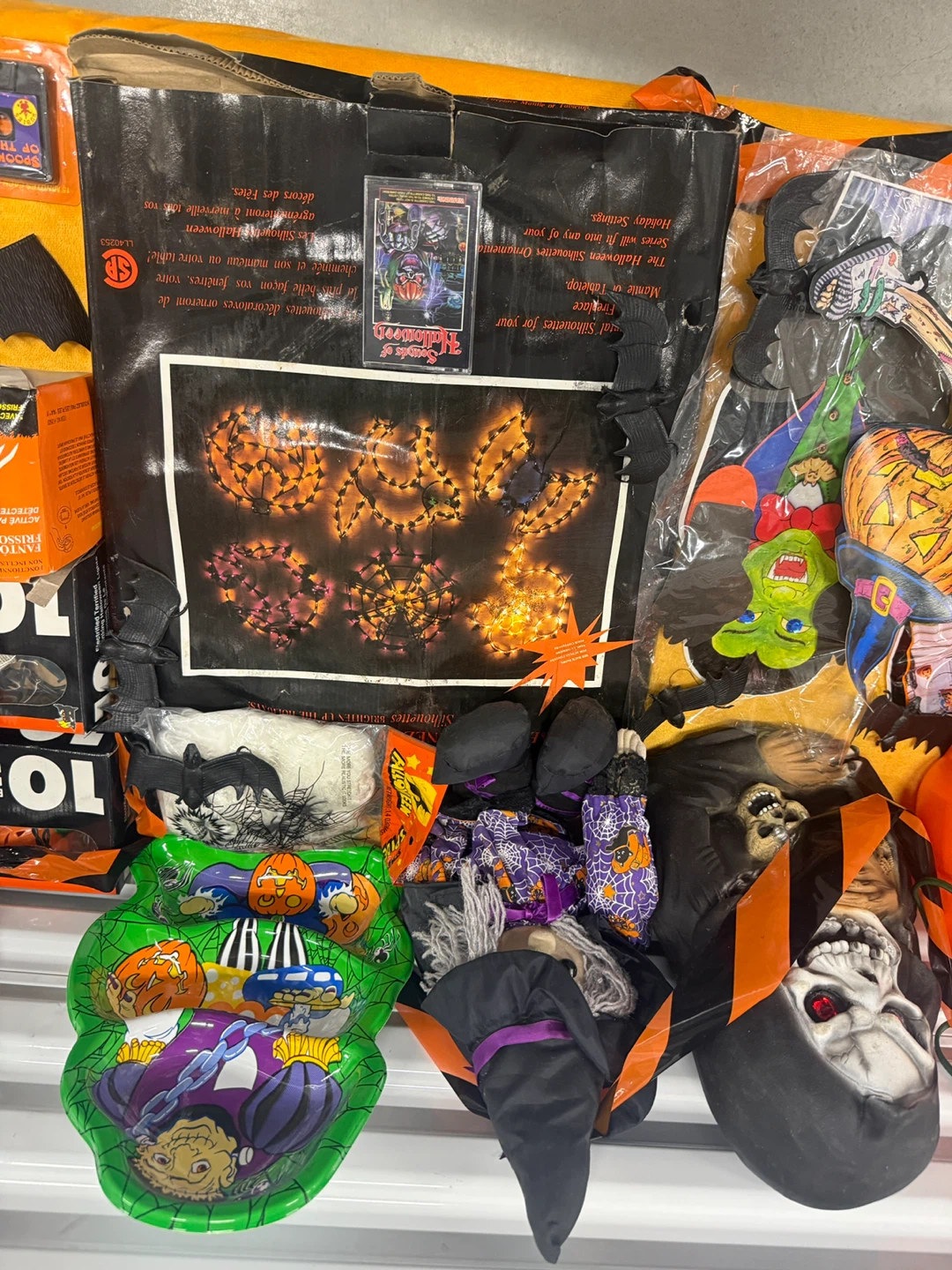 Halloween Decorations and "Truly Home" Storage Bin - photo 3