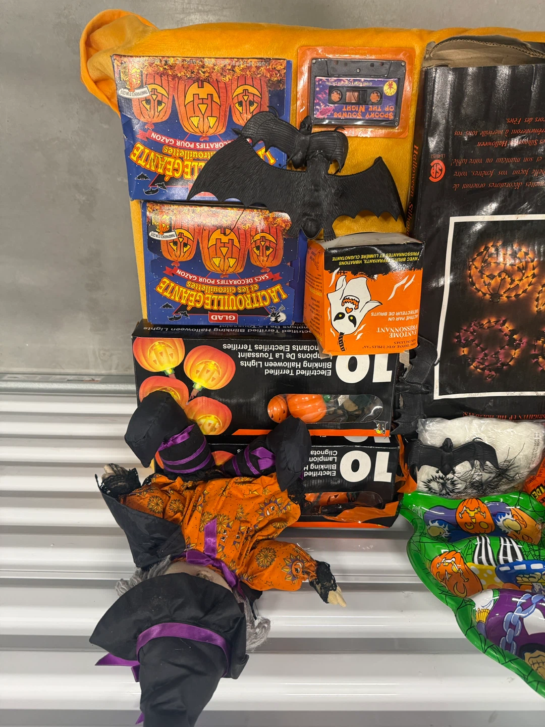 Halloween Decorations and "Truly Home" Storage Bin - photo 4