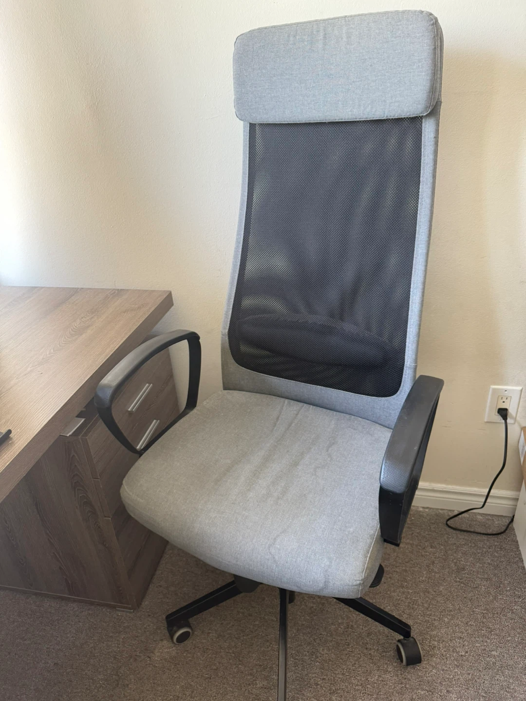 IKEA MARKUS Ergonomic Office Chair – Light Grey - photo 3