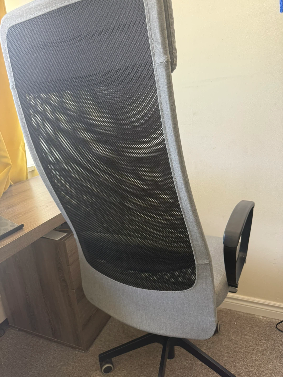 IKEA MARKUS Ergonomic Office Chair – Light Grey - photo 2