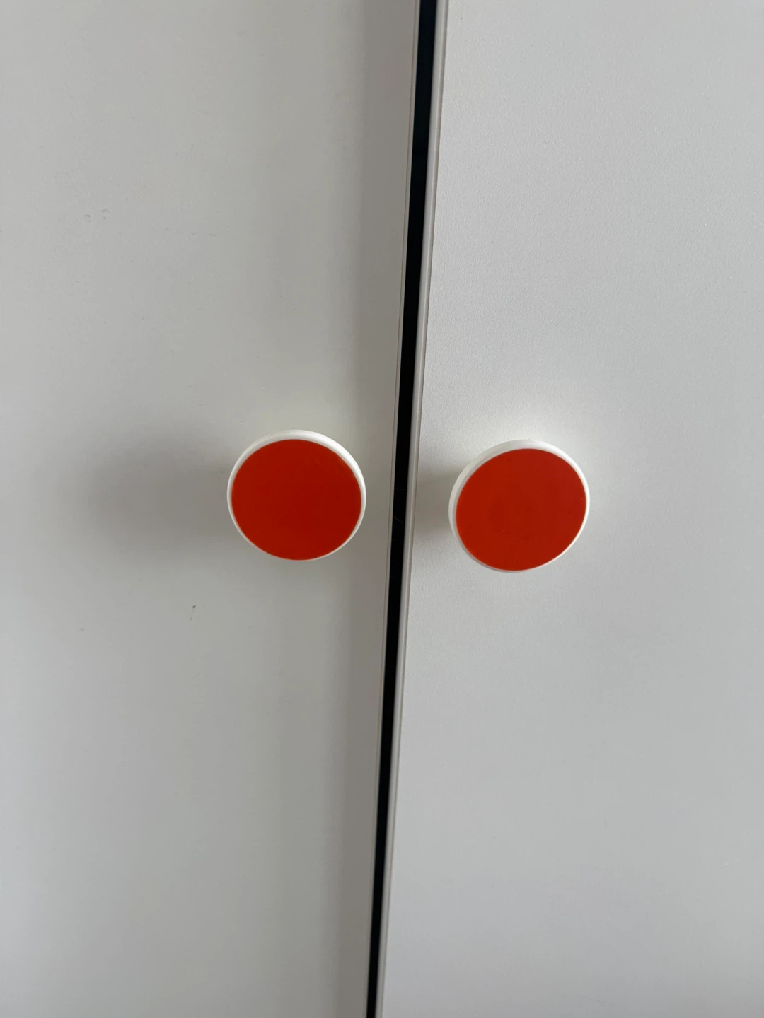 Moving sale- IKEA SMÅSTAD Wardrobe with Orange Knobs - photo 2