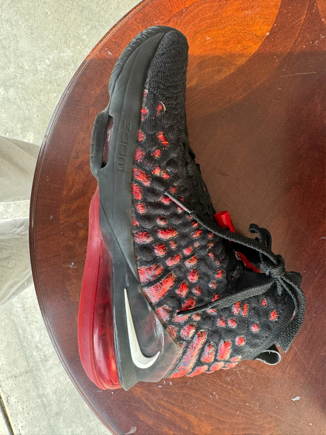 Nike LeBron Youth Basketball Shoes - photo 3