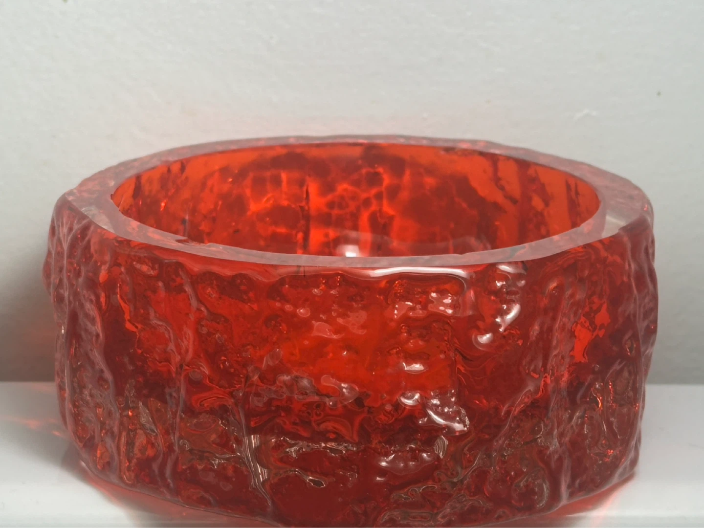 Geoffrey Baxter Whitefrairs Ruby Red Bark Bowl 9688 - photo 2