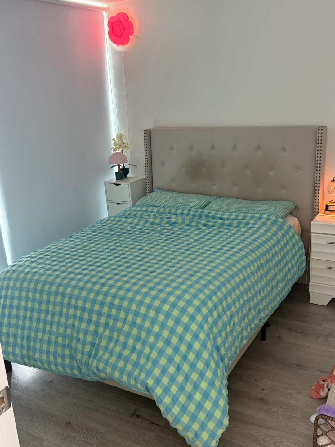 Queen Size Tufted Headboard Bed Frame