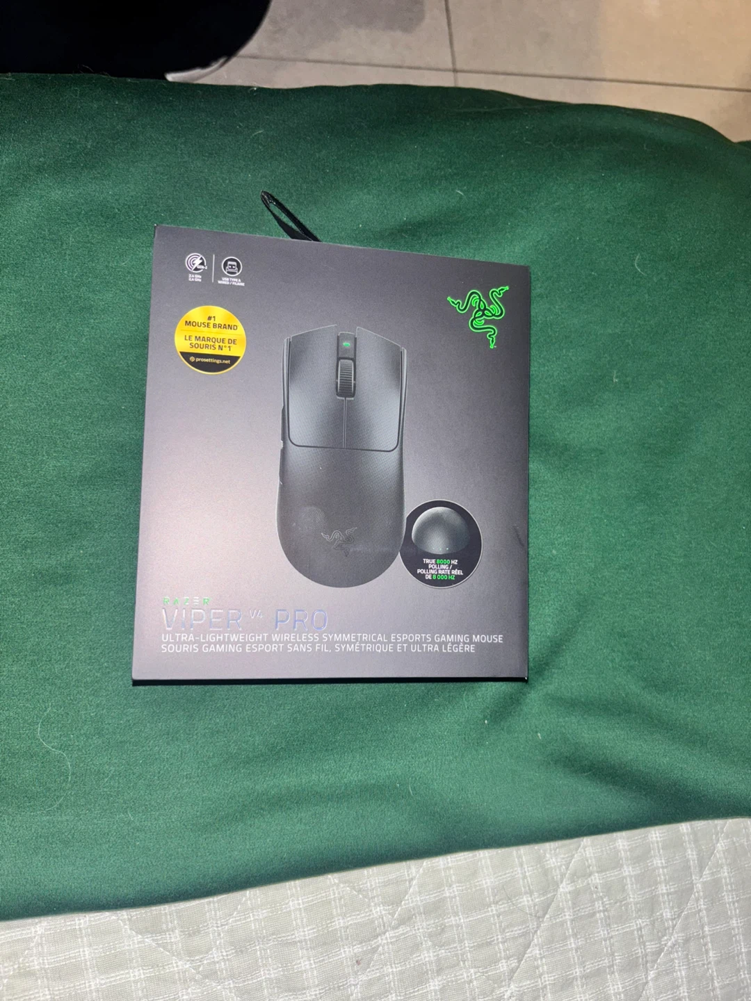 Razer Viper V4 Pro Wireless Gaming Mouse - photo 3