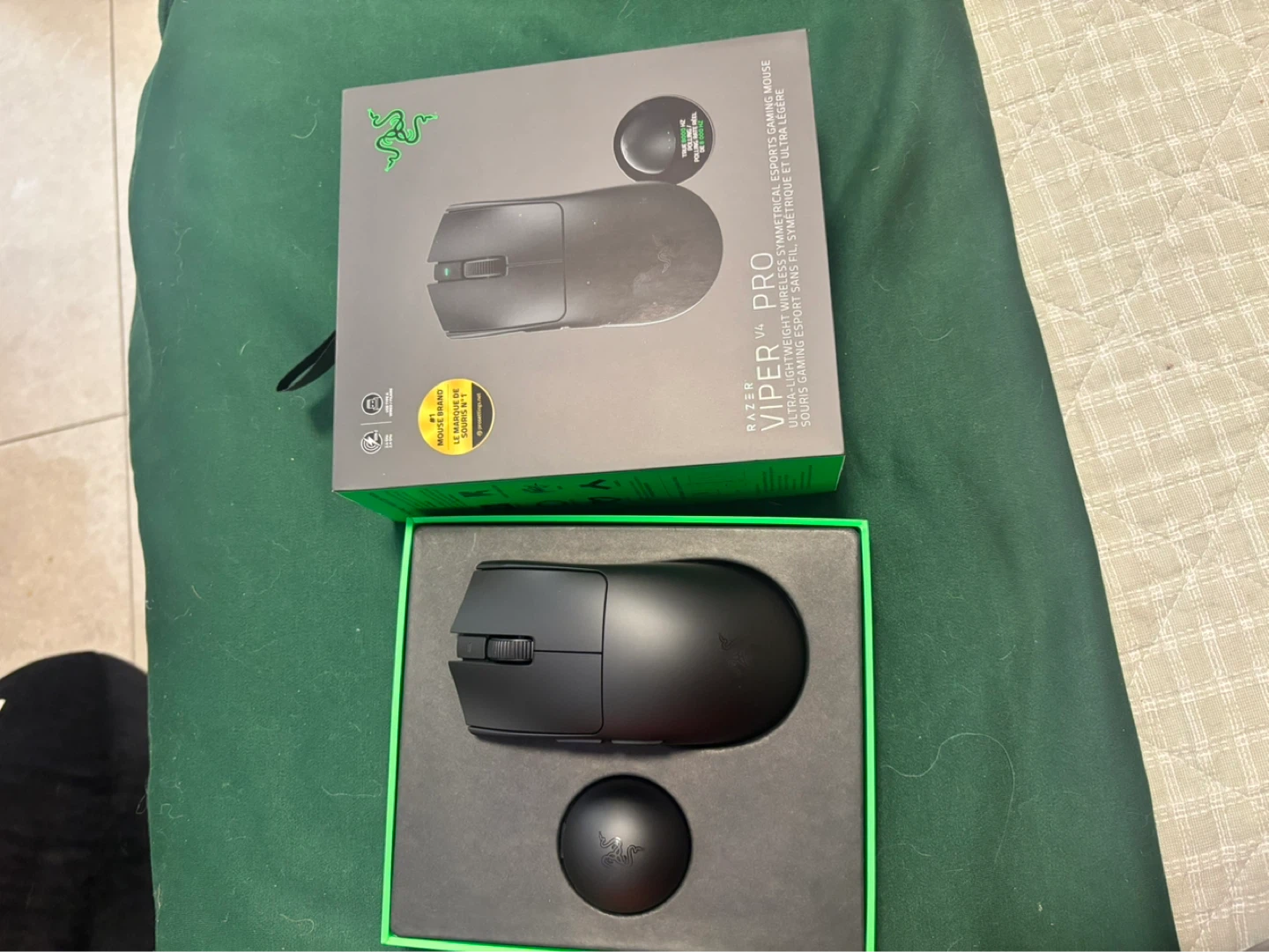 Razer Viper V4 Pro Wireless Gaming Mouse - photo 2