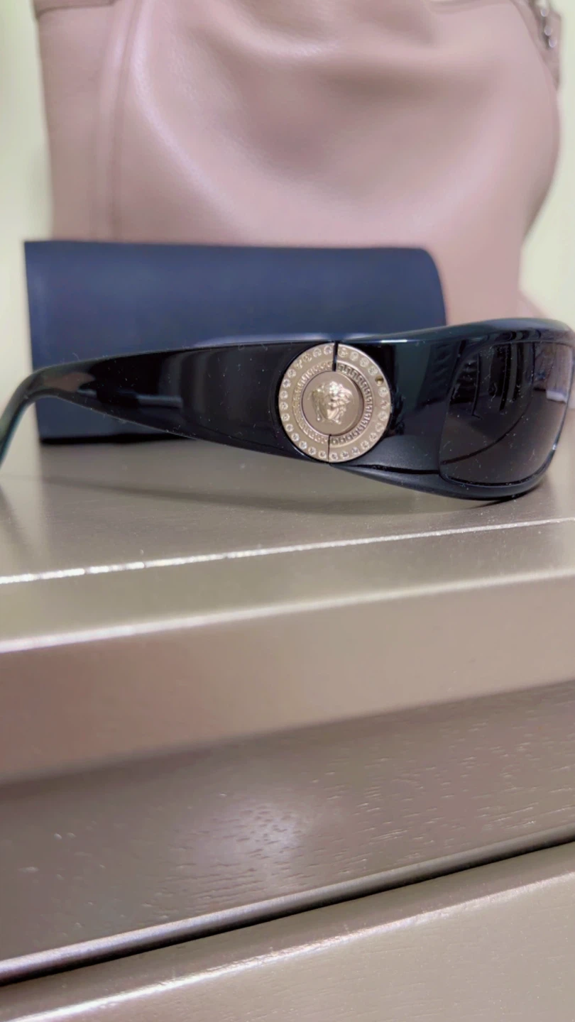 Versace Sunglasses - photo 2