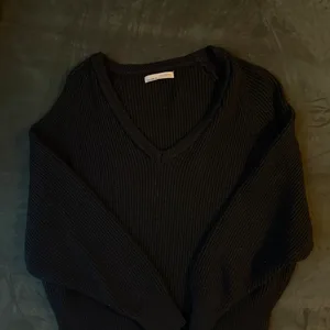 Pull & Bear Black V-Neck Ribbed Sweater
