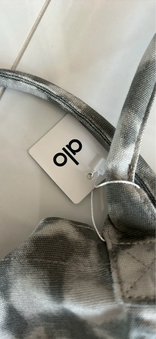 Alo Tote Bag - Grey Tie-Dye - photo 3