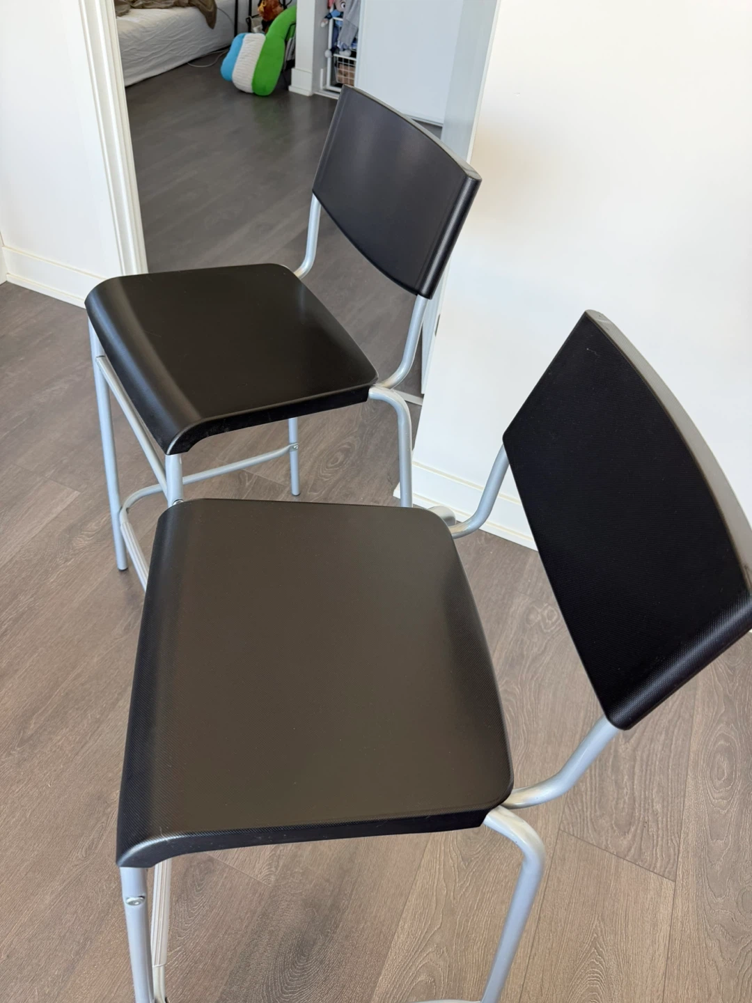Set of 2 Black plastic Counter Height Stools - photo 2
