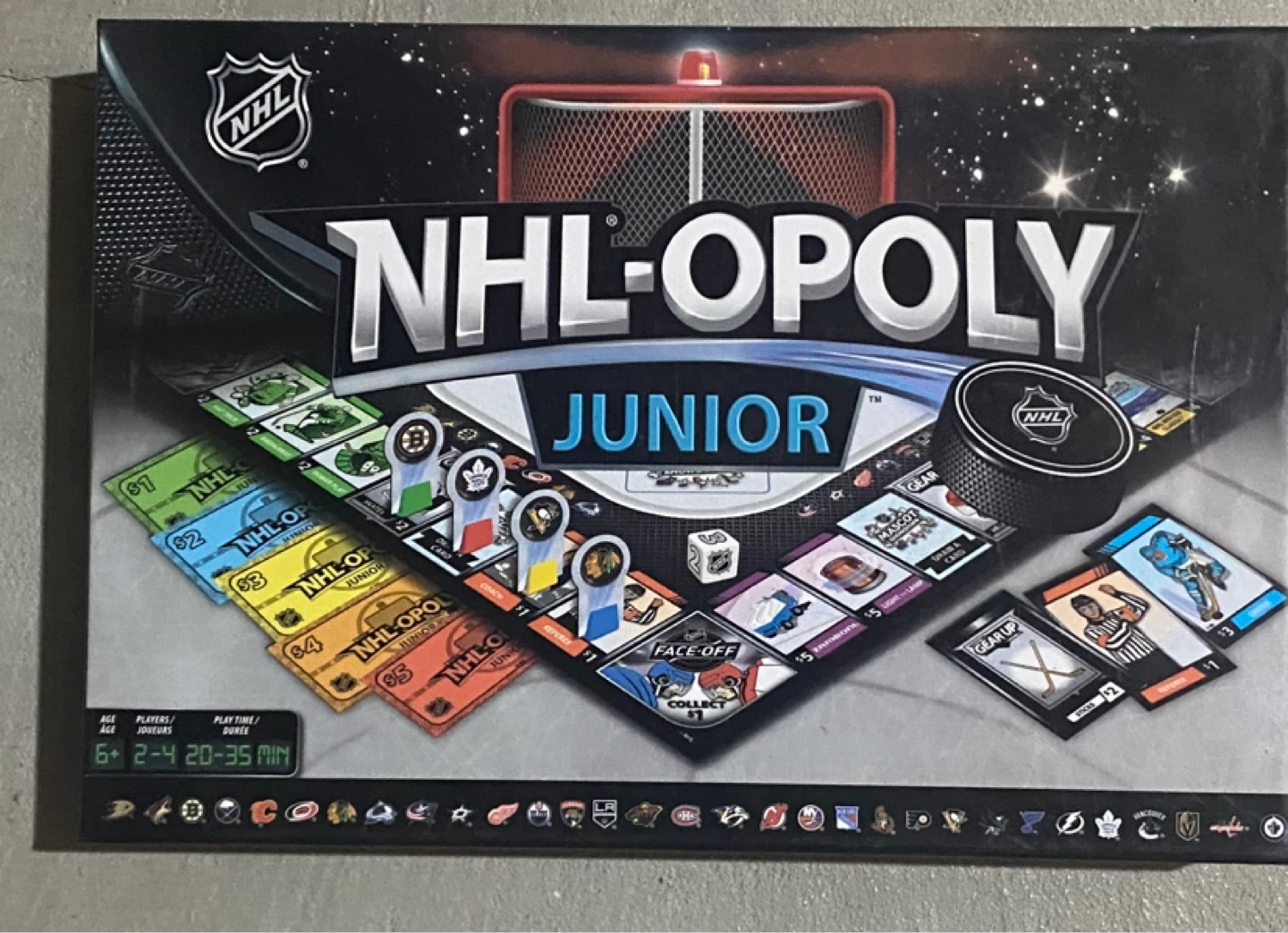 NHL-Opoly Junior Board Game - photo 3