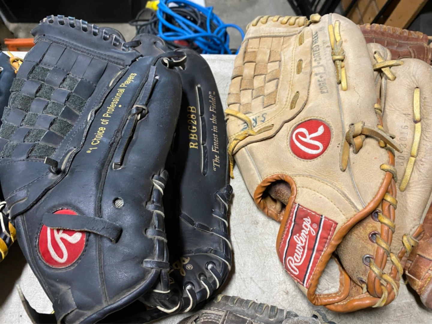 Baseball gloves with balls - photo 3