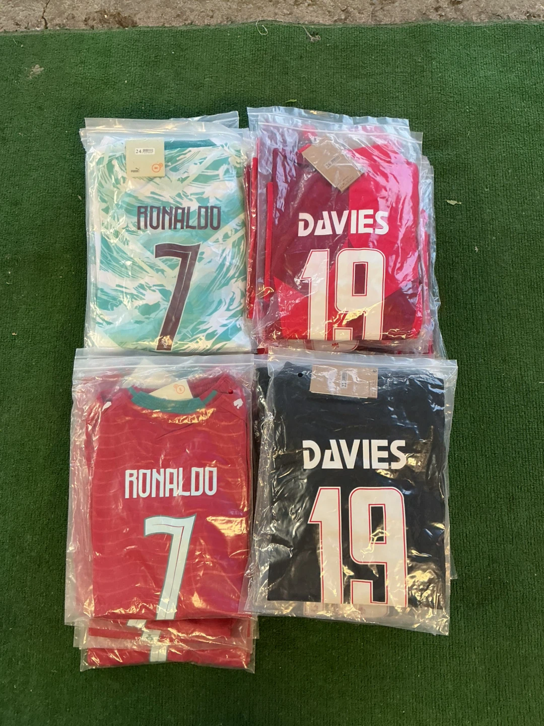Kids Soccer Jerseys - Ronaldo & Davies