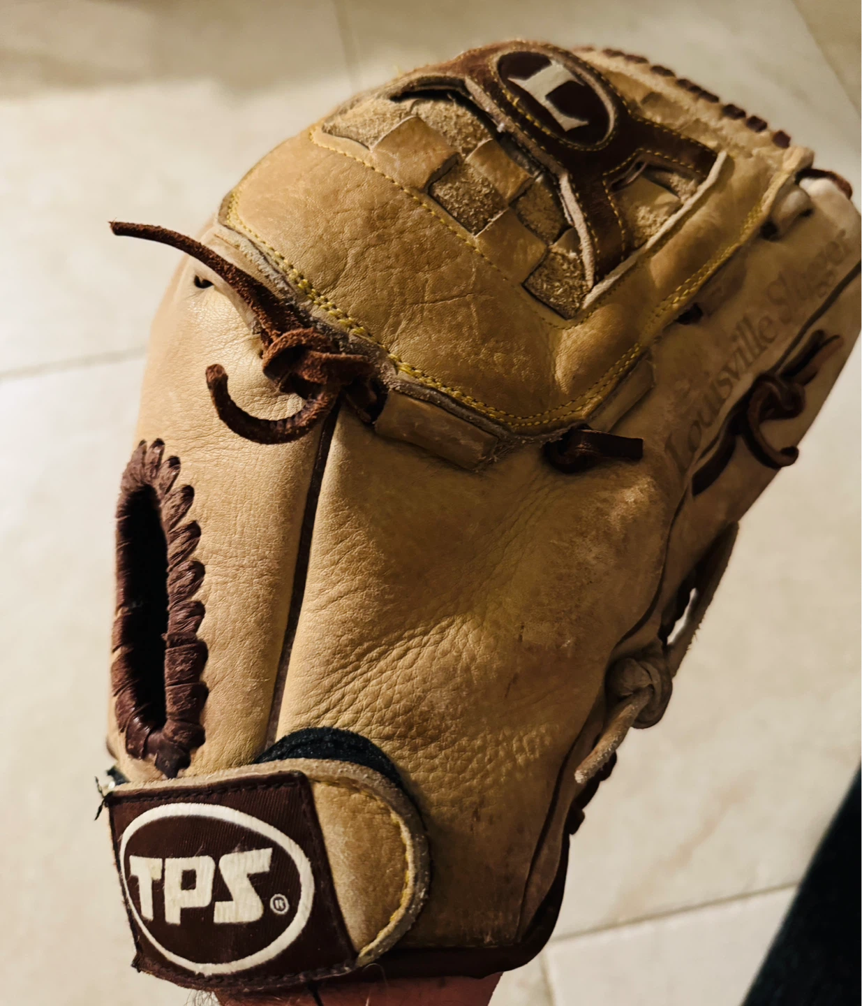 Louisville Slugger TPS1400B Baseball Glove (size 14”) - photo 4