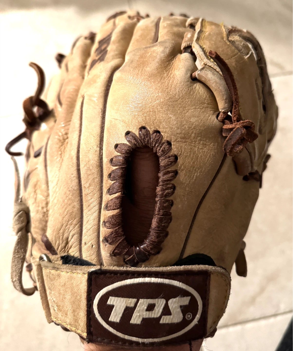 Louisville Slugger TPS1400B Baseball Glove (size 14”) - photo 3