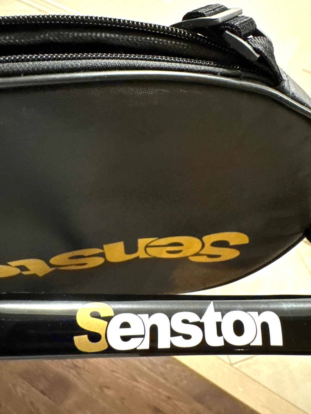 Senston Pro 500 Tennis Racquet (red & black color contrast)