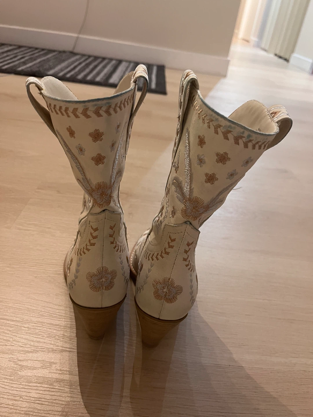 Dolce Vita Cowboy Boots - photo 5