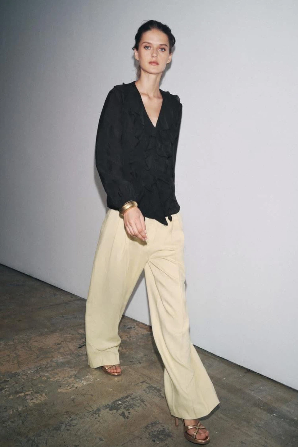 Zara Black Ruffle Blouse - M - photo 4
