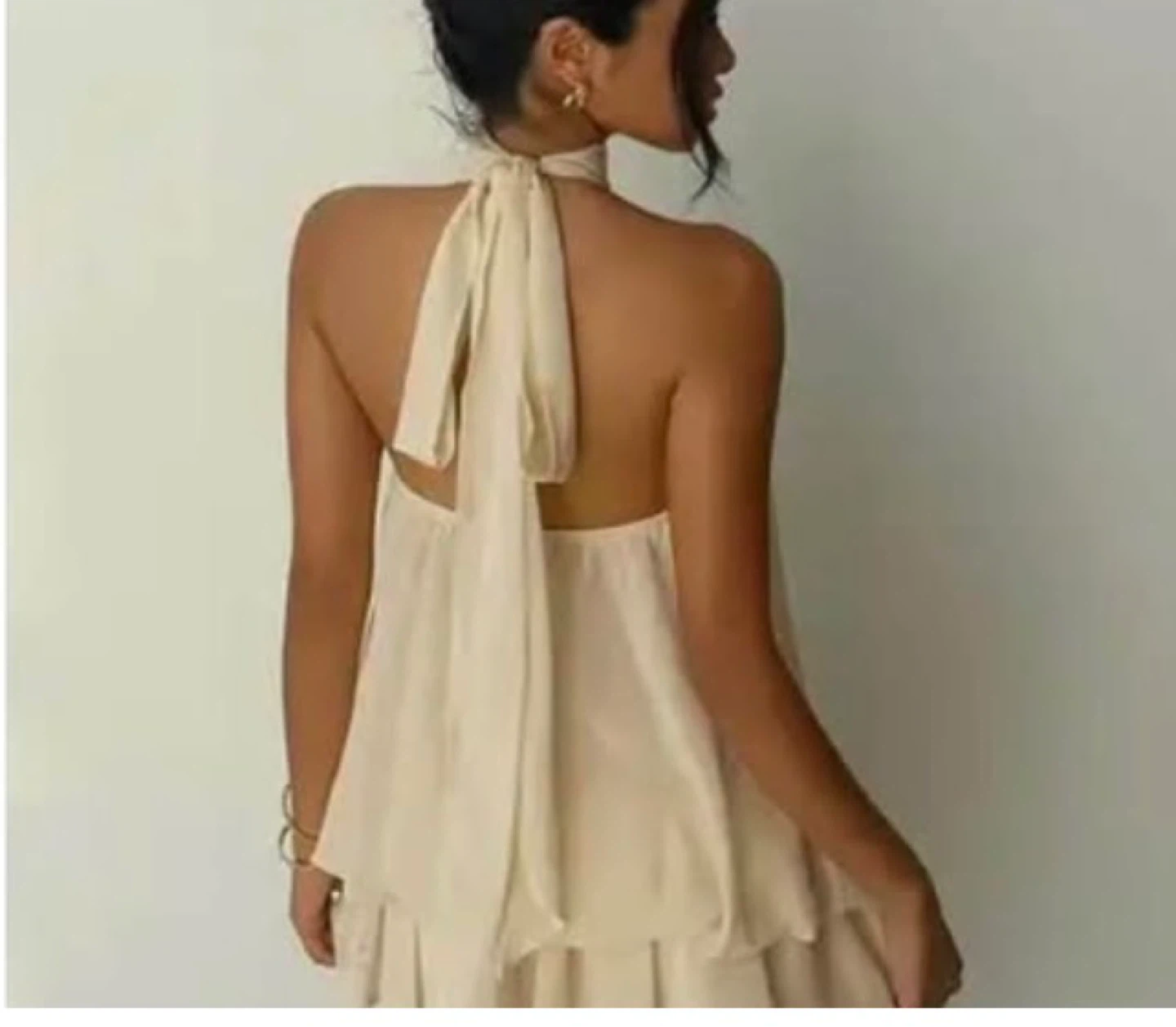 Cream Halter Neck Tiered Dress. Size medium - photo 2