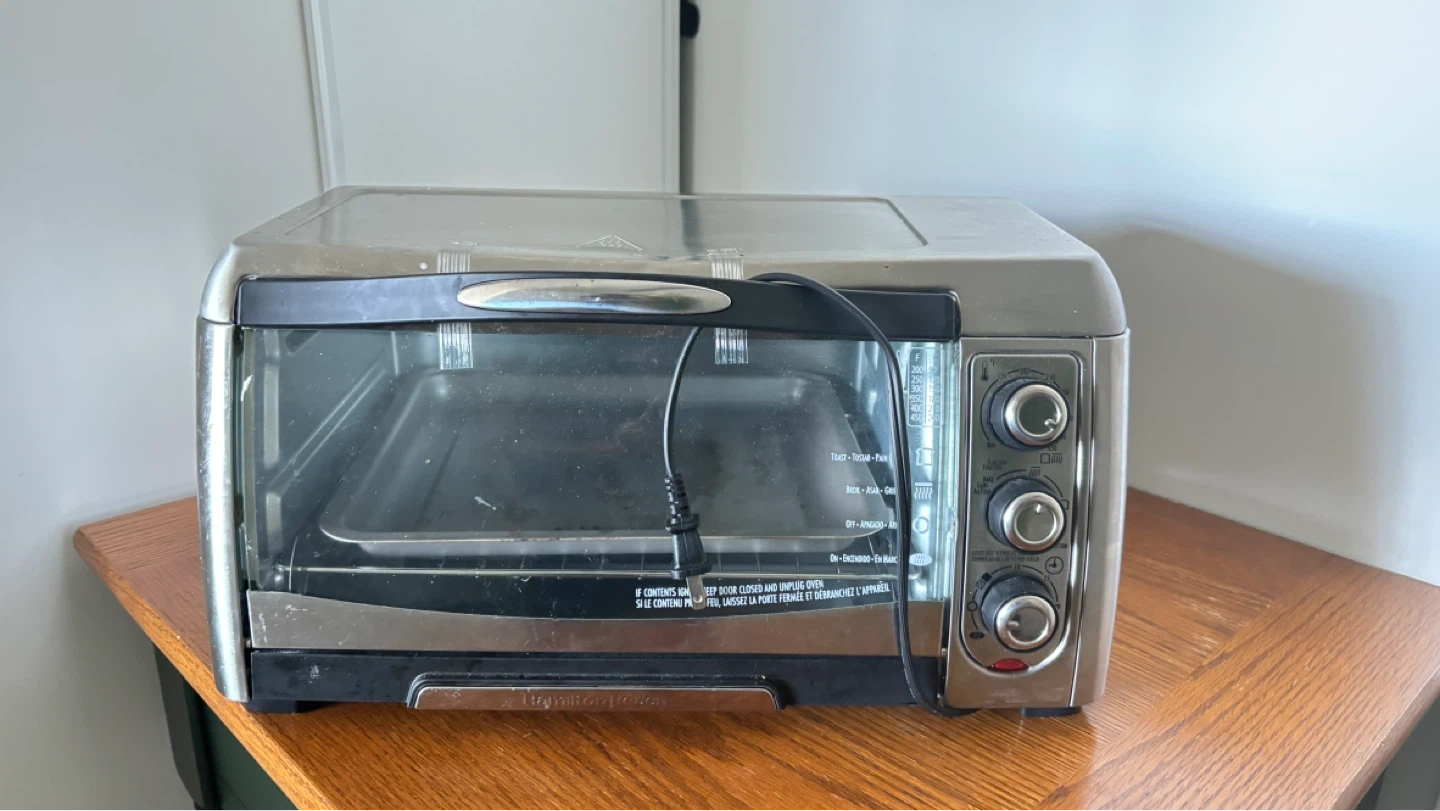 Hamilton Beach Toaster Oven - photo 2