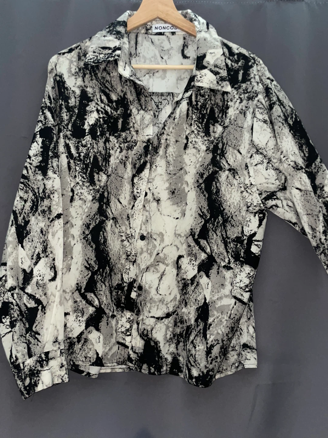 NONCODE Abstract Print Button-Up Shirt