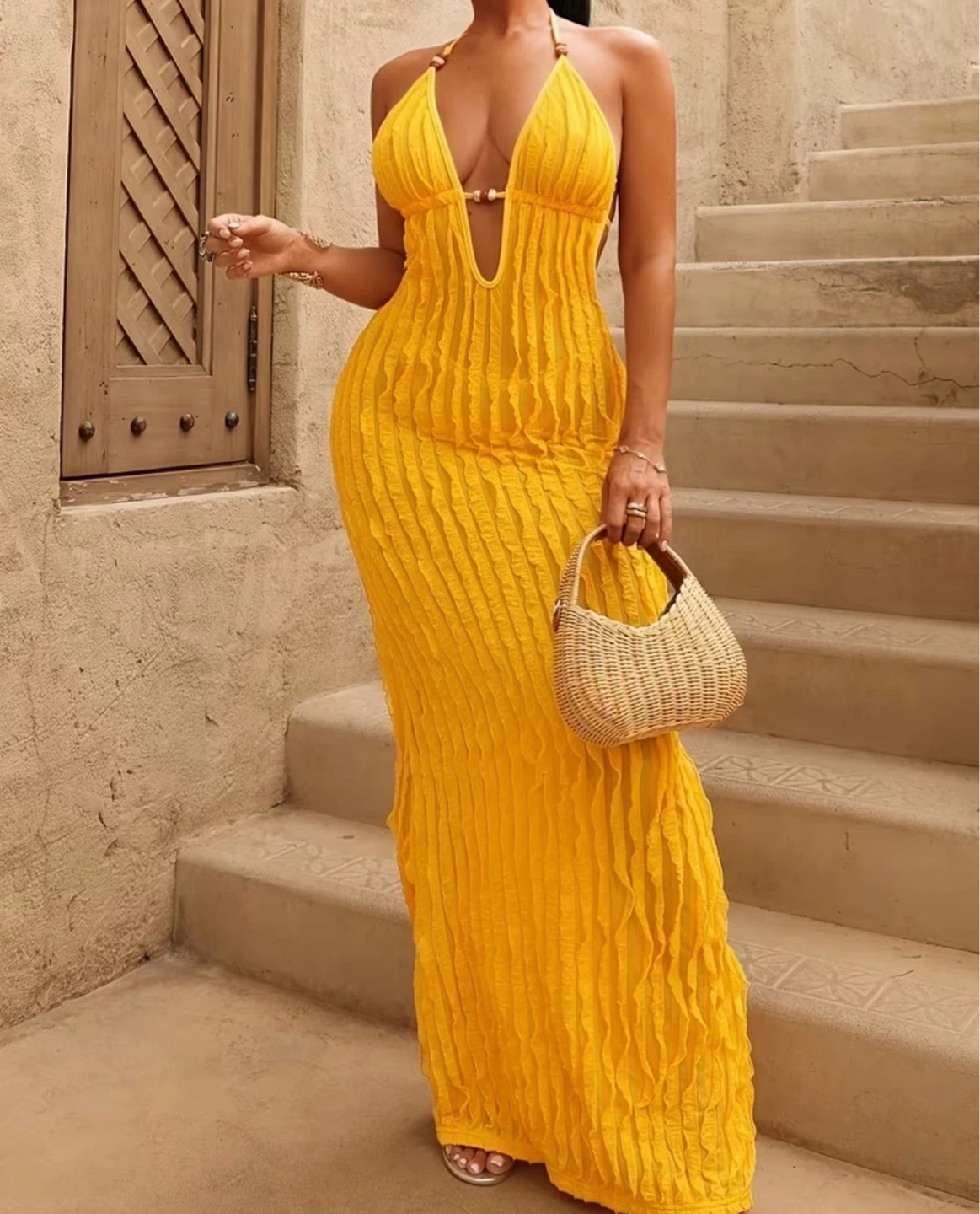 Yellow Textured Maxi Dress. Size Medium