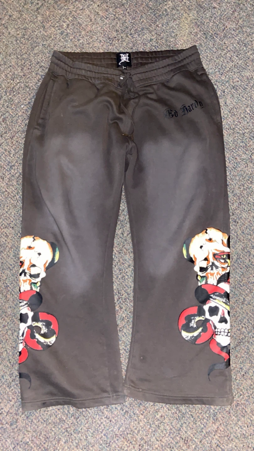 Baggy graphic sweatpants
