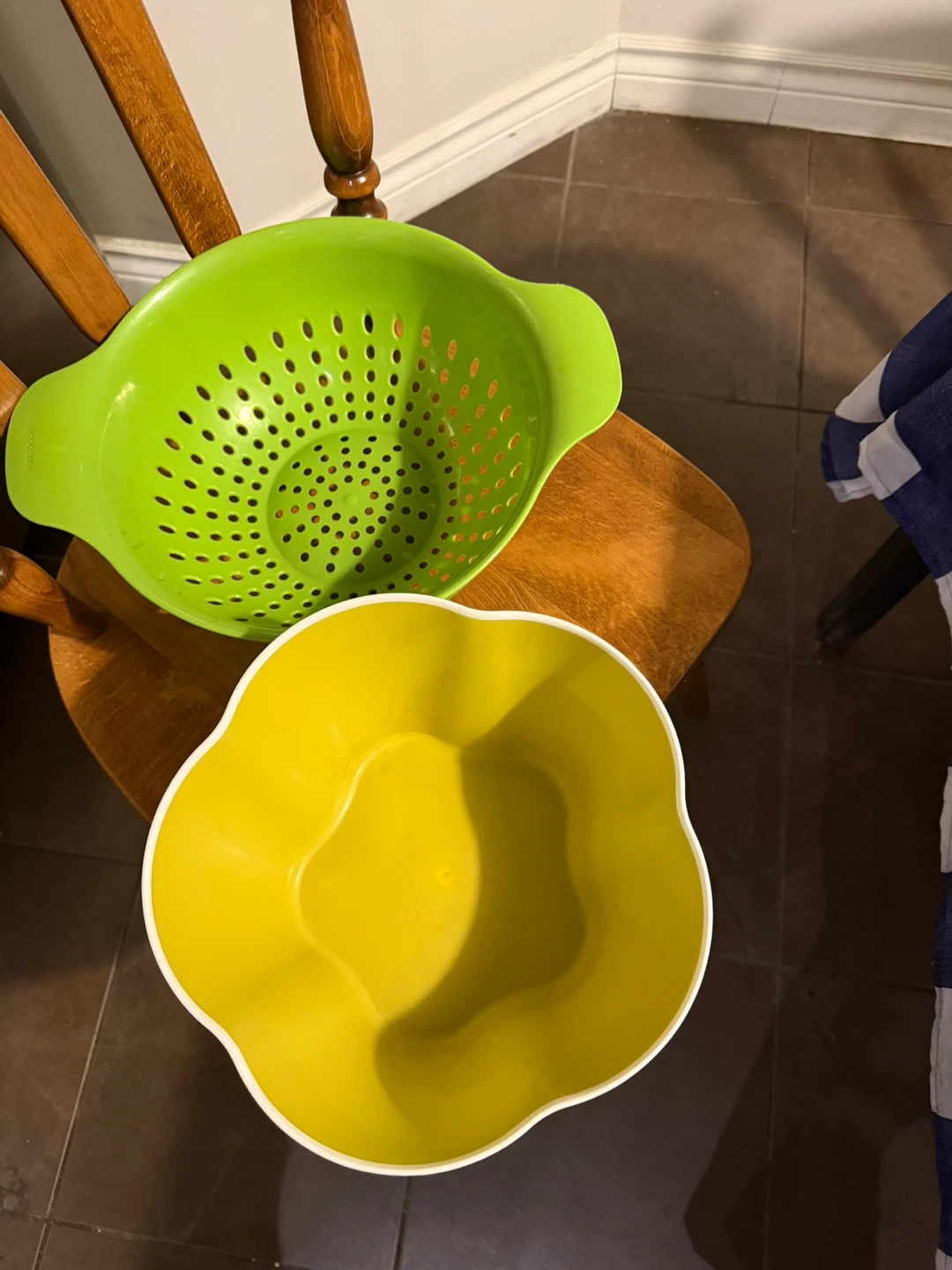 Yellow and Green Mixing Bowl Set with Strainer