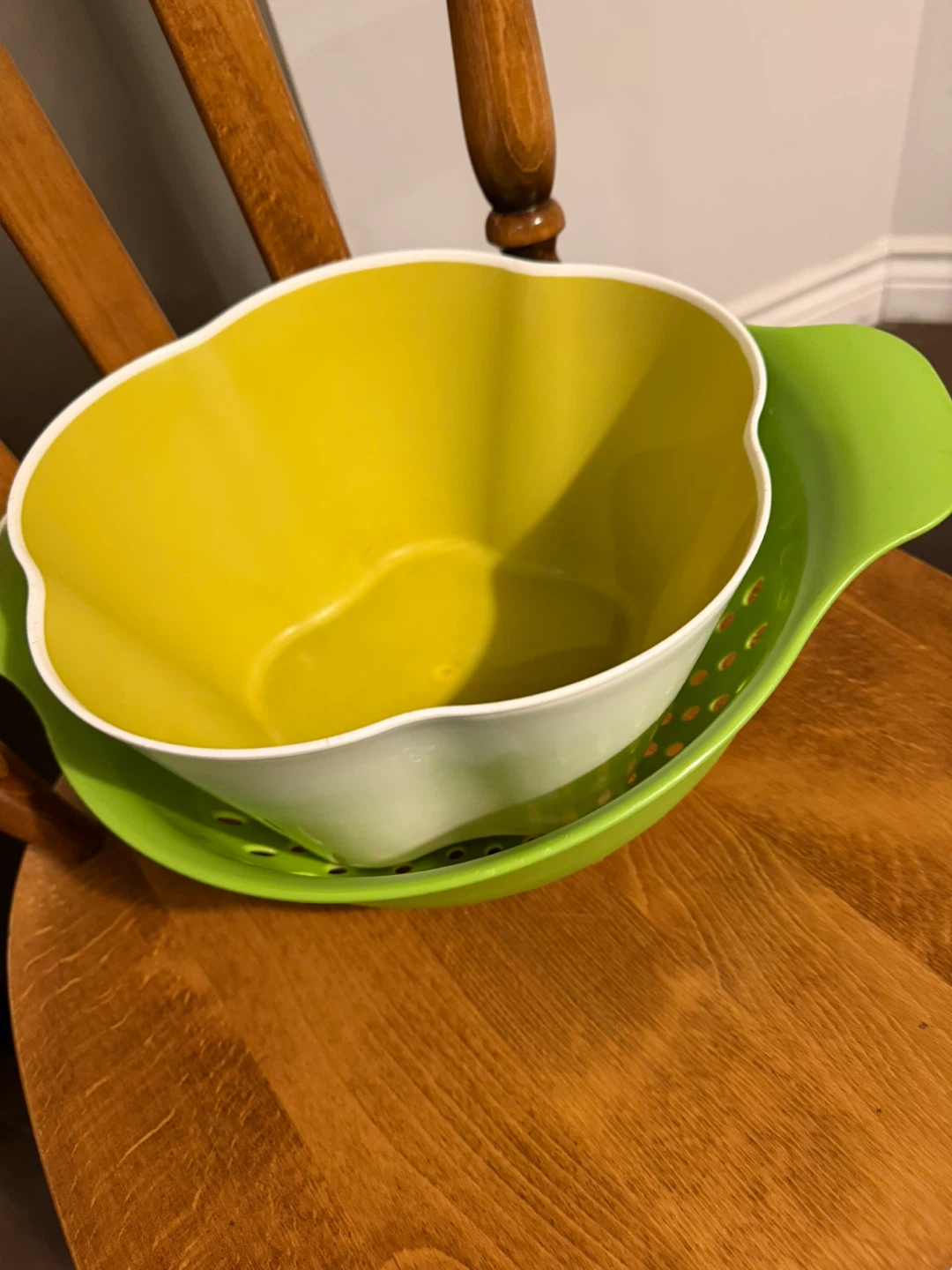 Yellow and Green Mixing Bowl Set with Strainer - photo 2