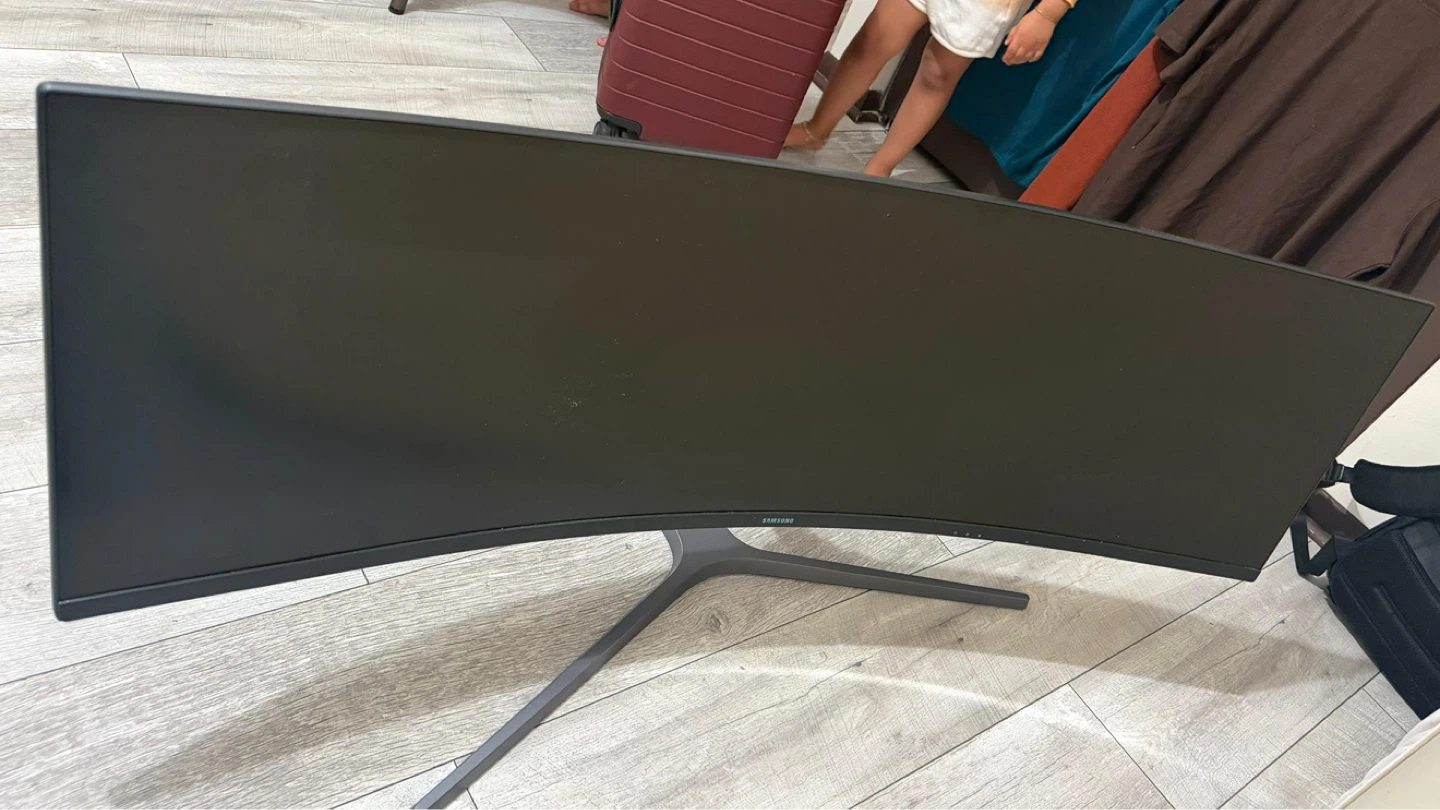 Samsung 49 inch Curved Monitor - photo 4