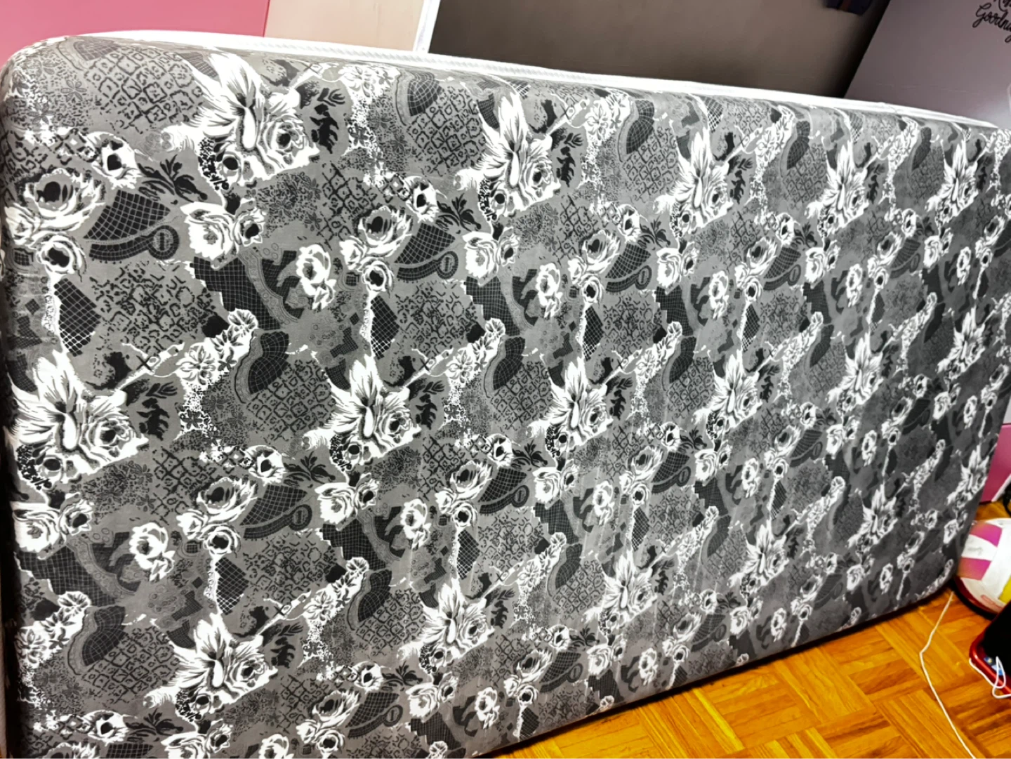 Twin Mattress with floral pattern - photo 3