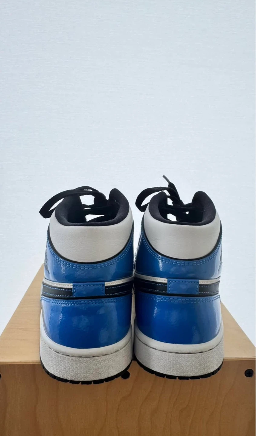Nike Air Jordan 1 Mid SE "Signal Blue" - Size US 9.5 - photo 3