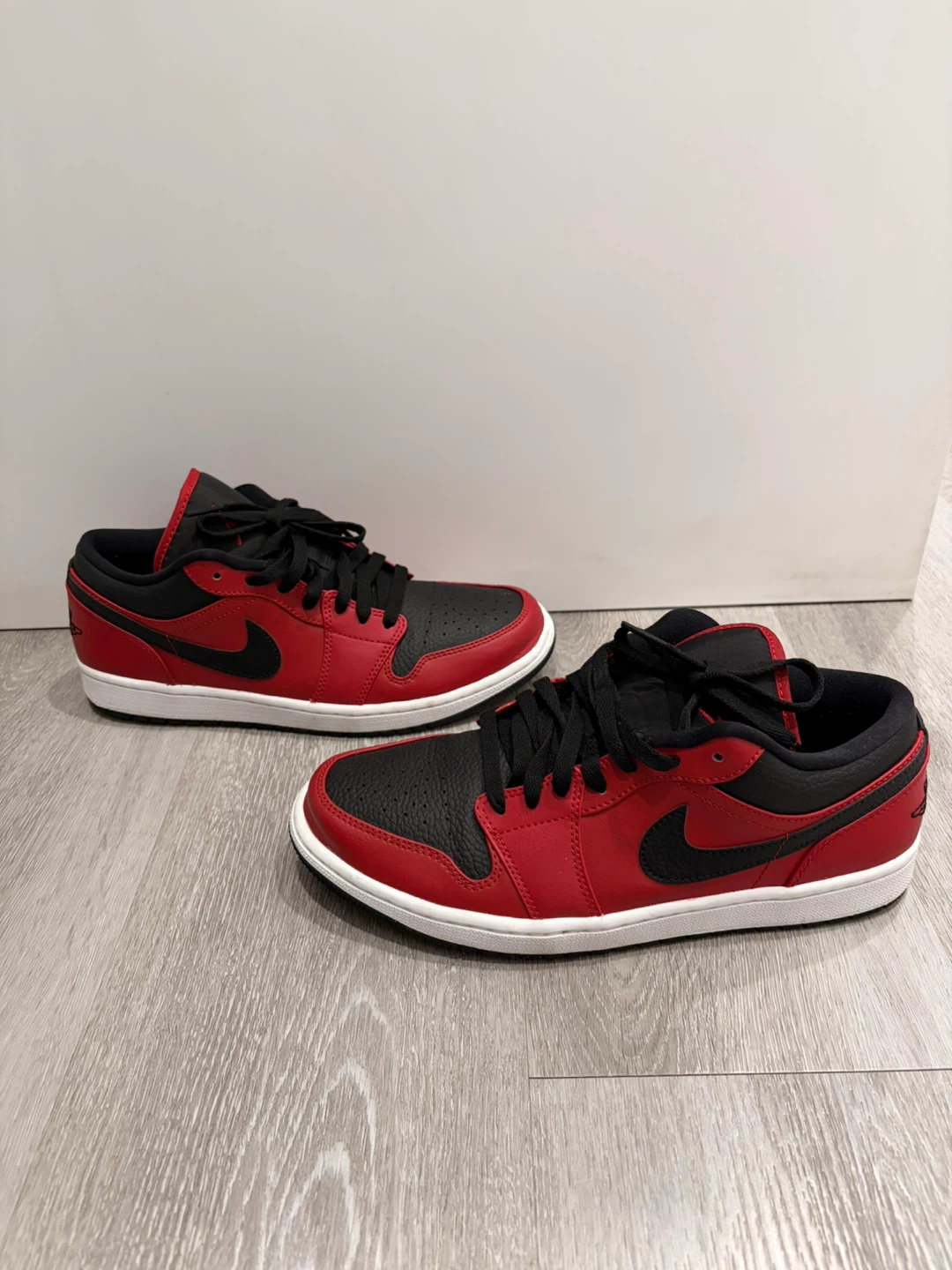 Air Jordan 1 Low Red Black Sneakers