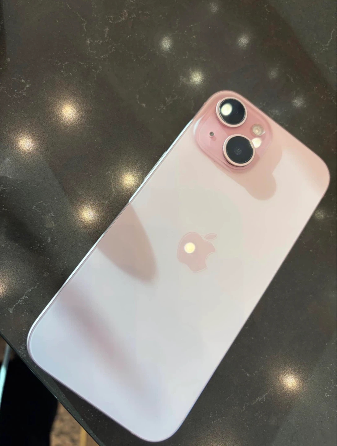 Apple iPhone 15 - photo 2