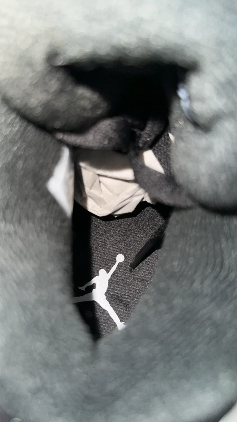Air Jordan 4 Retro White Thunder - photo 3