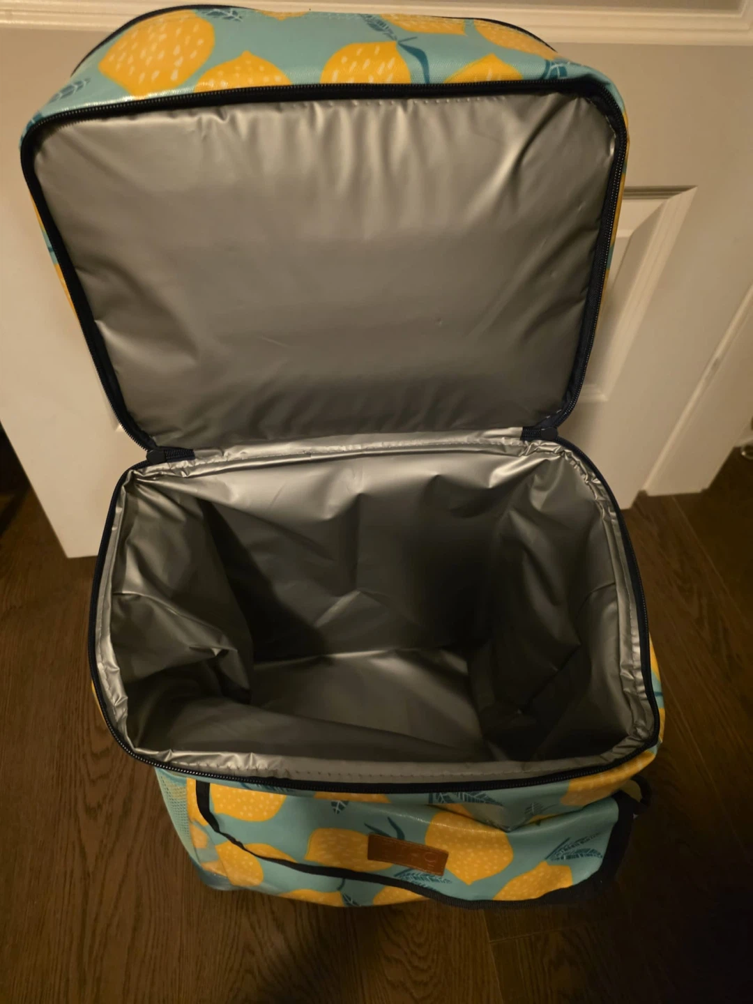 Sun&Bliss Rolling Cooler Bag with Lemon Print - photo 4